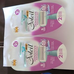 BIC Soleil Sensitive Advanced Women's 5 Blade Disposable Razor 2 pack
